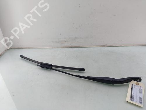 Used Front windshield wiper arm DACIA SANDERO II TCe 90 LPG (B8M1) (90 hp) 28096364