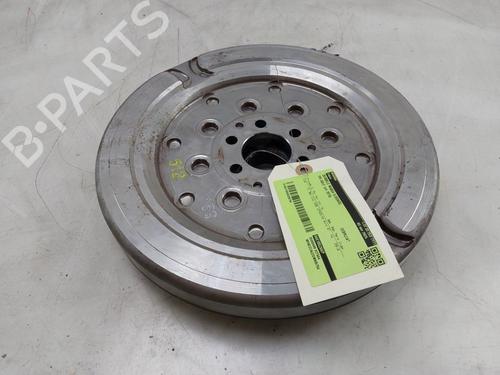 Used Flywheel VW GOLF VII (5G1, BQ1, BE1, BE2) 1.4 GTE Hybrid (204 hp) 30902964