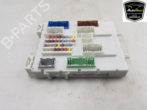Used Fuse box VOLVO V40 Hatchback (525) D4 (190 hp) 16352609
