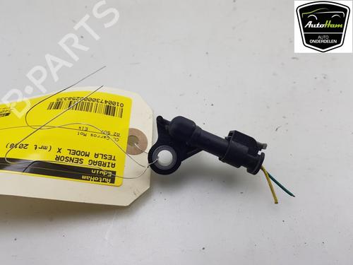 Used Electronic module TESLA MODEL X (5YJX) 75D AWD (525 hp) 16531449