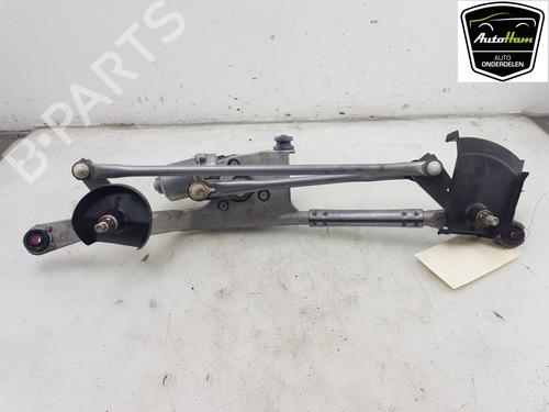 Used Front wipers mechanism TOYOTA YARIS CROSS (MXP_) 1.5 (MXPB10) (125 hp) 16352533