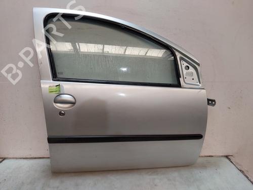 Porta anteriore destra Porta anteriore destra PEUGEOT 107 (PM_, PN_) 1.0 (68 hp) 30121817 30121817