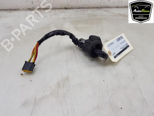 Used Ignition barrel RENAULT CLIO II (BB_, CB_) 1.4 16V (B/CB0P, BB13) (98 hp) 23273567