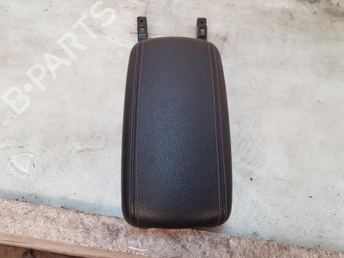 Used Armrest / Center console Armrest / Center console KIA STONIC (YB) 1.0 T-GDi Eco-Dynamics+ (101 hp) 30388402 30388402