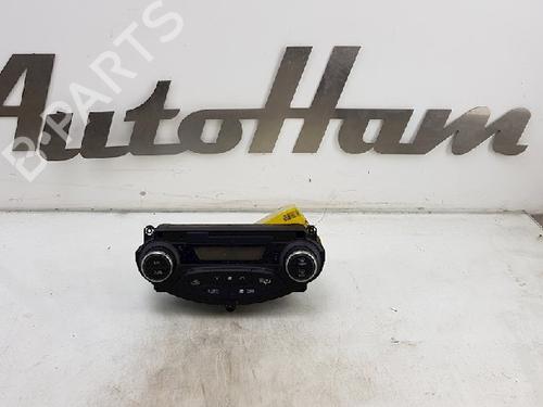 Used Climate control TOYOTA YARIS (_P13_) 1.5 Hybrid (NHP130_, NHP130) (101 hp) 12015112