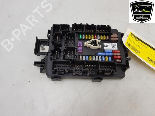 Used Fuse box TESLA MODEL S (5YJS) 75 (388 hp) 15654185