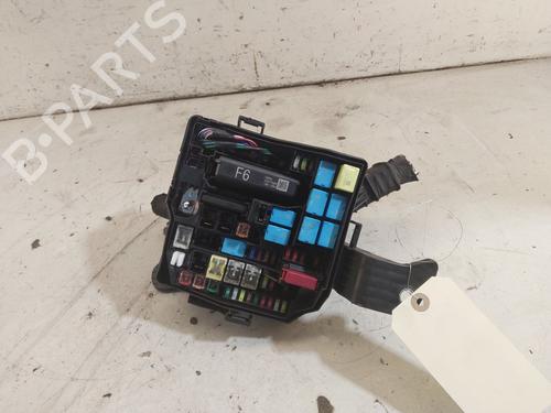 Used Fuse box Fuse box TOYOTA YARIS (_P21_, _PA1_, _PH1_) 1.5 Hybrid (MXPH10, MXPH11) (116 hp) 39711239 39711239
