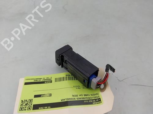 Switch TOYOTA YARIS (_P21_, _PA1_, _PH1_) 1.5 Hybrid (MXPH10, MXPH11) | BP32319623I30 - Image 3
