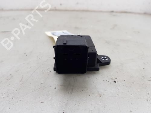 Switch PEUGEOT 3008 II SUV (MC_, MR_, MJ_, M4_) 1.2 THP/ PureTech 130 (MRHNSM, MRHNSU, MRHNSJ, MRHNYW,... | BP28716005I30