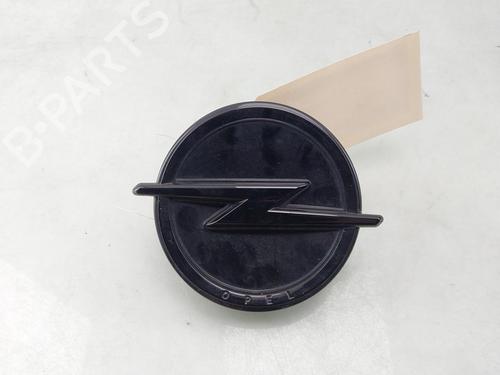 Maniglia portellone OPEL CORSA F (P2JO) 1.2 (68) (101 hp) 32337452