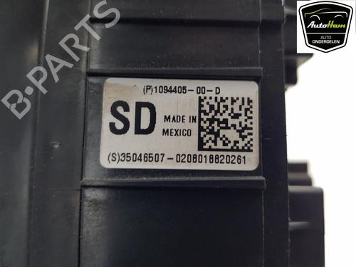 Fuse box TESLA MODEL S (5YJS) 75D AWD | BP18433551E1 