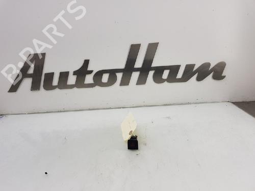 Used Warning switch Warning switch RENAULT KADJAR (HA_, HL_) 1.2 TCe 130 (HLMR) (130 hp) 13145519 13145519