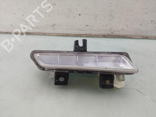 Used Right daytime light Right daytime light 37170008 37170008
