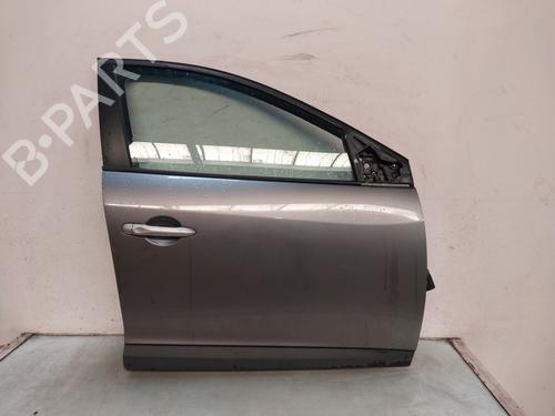 Porta anteriore destra RENAULT MEGANE III Hatchback (BZ0/1_, B3_) 1.6 16V (BZ1B, BZ1H) (110 hp) 32337458