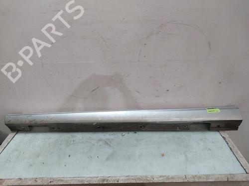 Used Left sideskirt MERCEDES-BENZ A-CLASS (W176) A 180 (176.042) (122 hp) 30466415