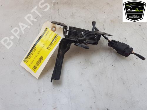 Used Hood lock OPEL ASTRA K Sports Tourer (B16) 1.6 CDTi (35) (110 hp) 20643749