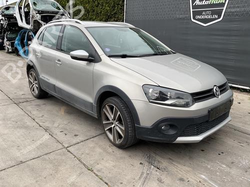 Used Full front Full front 37261562 37261562