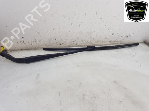 Used Front windshield wiper arm NISSAN LEAF (ZE1) Electric (218 hp) 18166974