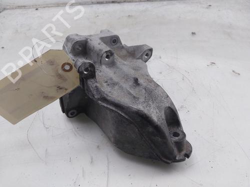 Used Engine mount MERCEDES-BENZ C-CLASS Coupe (C205) C 220 d (205.304) (163 hp) 29965821