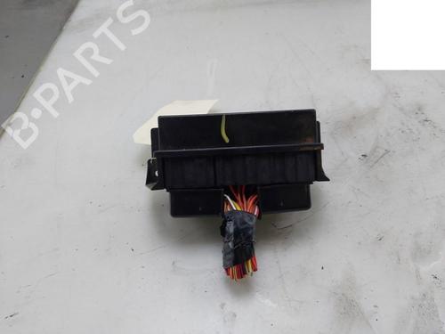 Used Fuse box TESLA MODEL S (5YJS) 85 (367 hp) 28096270