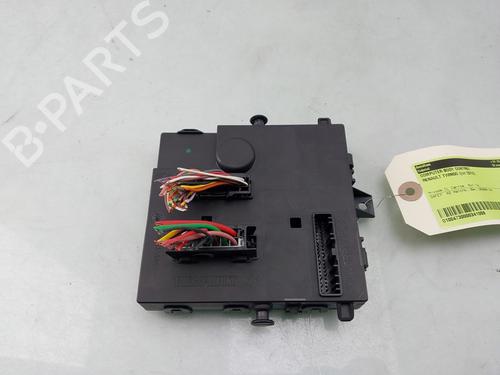 Used Electronic module RENAULT TWINGO II (CN0_) 1.2 16V (CN04, CN0B) (75 hp) 30533888