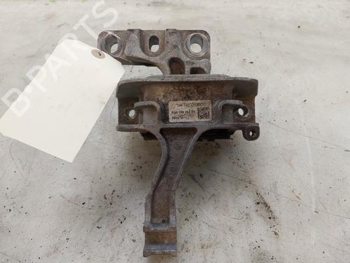 Used Engine mount Engine mount AUDI A3 Sportback (8VA, 8VF) 1.4 TFSI (122 hp) 36448097 36448097