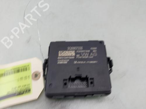 Used Lights ECU Lights ECU VW GOLF VII (5G1, BQ1, BE1, BE2) 1.0 TSI (110 hp) 33812073 33812073