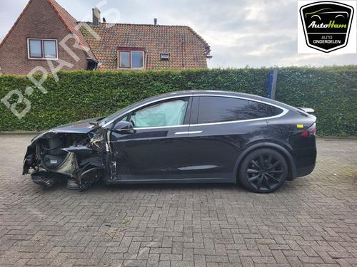 Used Left rear door TESLA MODEL X (5YJX) 75D AWD (525 hp) 17793325