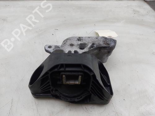 Motorfeste Motorfeste RENAULT CLIO V (B7_) 1.3 TCe 140 (B7N0) (140 hp) 33617976 33617976