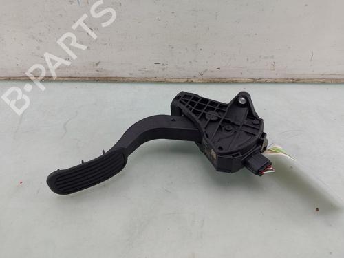 Pedale Pedale TOYOTA COROLLA Cross (ZVG1_, ZSG1_, MXGH1_, MXGA1_) 1.8 Hybrid (ZVG13) (140 hp) 34540647 34540647