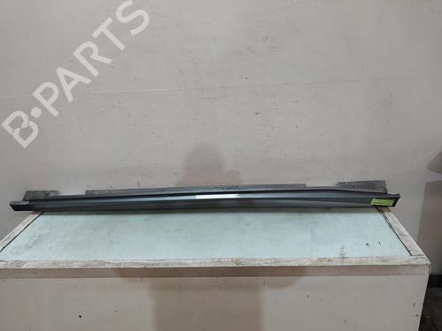 Używane Próg lewy MERCEDES-BENZ A-CLASS (W176) A 180 (176.042) (122 hp) 29938719