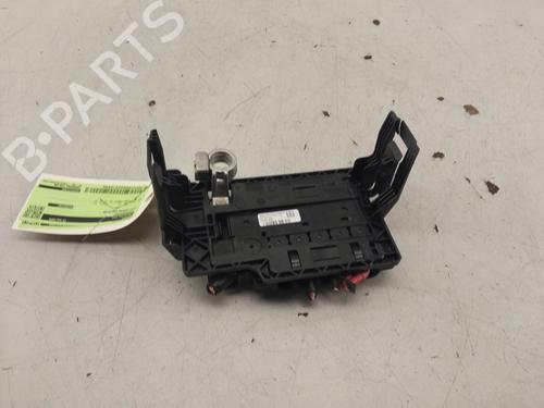 Fuse box SEAT ARONA (KJ7, KJP) 1.5 TSI | BP38771703E1 - Image 2