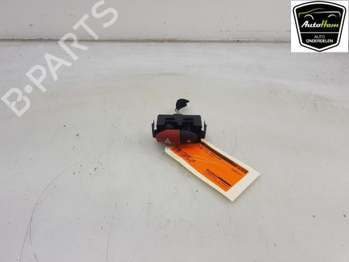 Used Warning switch Warning switch RENAULT TWINGO II (CN0_) 1.2 16V (CN04, CN0B) (75 hp) 13147070 13147070