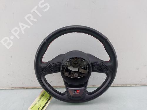 Volante TOYOTA YARIS (_P21_, _PA1_, _PH1_) 1.5 Hybrid (MXPH10, MXPH11) (116 hp) 32229313