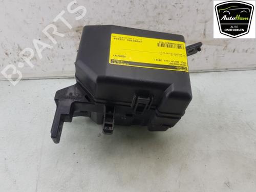Used Fuse box Fuse box OPEL AGILA B (H08) 1.0 (F68) (68 hp) 18306169 18306169