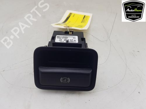 Used Switch MERCEDES-BENZ B-CLASS Sports Tourer (W246, W242) B 180 (246.242) (122 hp) 18570947