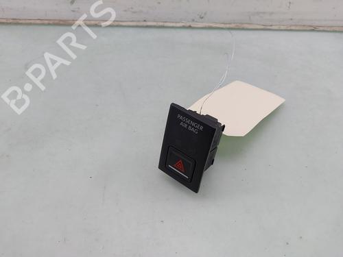 Used Warning switch Warning switch VW GOLF VII (5G1, BQ1, BE1, BE2) 2.0 GTI (245 hp) 33430215 33430215