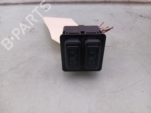 switch-mitsubishi-mirage-space-star-vi-hatchback-a0_a-2012-39668295 main image