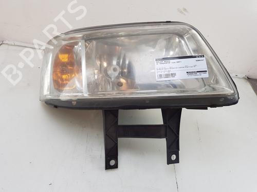 Used Right headlight VW TRANSPORTER T5 Van (7HA, 7HH, 7EA, 7EH) 1.9 TDI (102 hp) 25893429