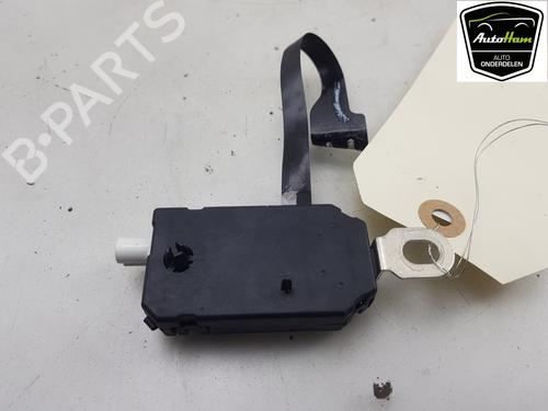 Module électronique TESLA MODEL 3 (5YJ3) EV AWD (351 hp) 29061585