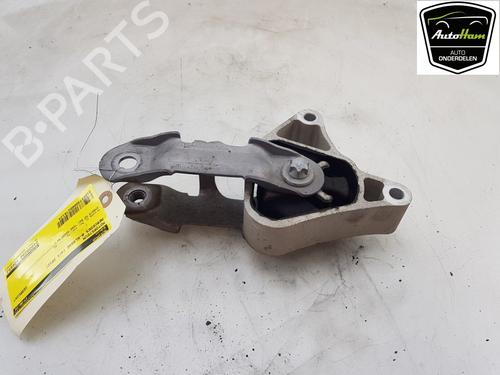 Used Engine mount MERCEDES-BENZ B-CLASS Sports Tourer (W246, W242) B 180 (246.242) (122 hp) 18570955