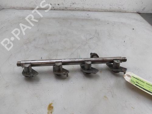 Used Injection rail MERCEDES-BENZ A-CLASS (W176) A 180 (176.042) (122 hp) 30743596
