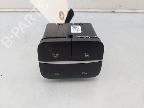 switch-ford-kuga-iii-dfk-2019-29352521 main image