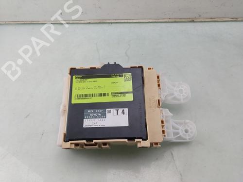 Used Fuse box Fuse box TOYOTA RAV 4 IV (_A4_) 2.5 Hybrid 4WD (AVA44, AVA44_) (197 hp) 30509914 30509914