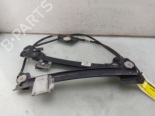 Used Front right window mechanism Front right window mechanism VW NEW BEETLE Convertible (1Y7) 1.6 (102 hp) 39742390 39742390