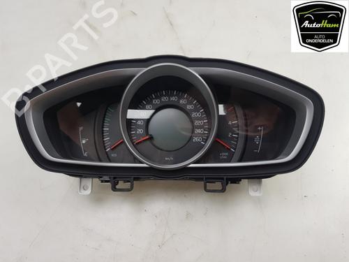 Used Instrument cluster VOLVO V40 Hatchback (525) D2 (120 hp) 15627989