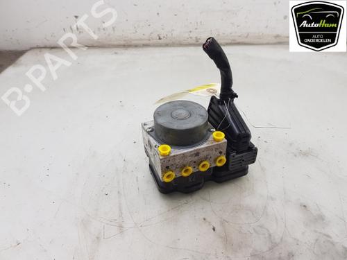 Used ABS pump ABS pump TOYOTA COROLLA Estate (_E21_) 1.8 Hybrid (ZWE211W) (122 hp) 17977620 17977620