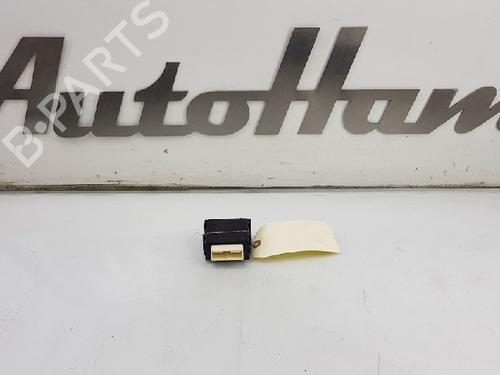 Used Electronic module TOYOTA YARIS (_P13_) 1.5 Hybrid (NHP130_, NHP130) (101 hp) 12022698