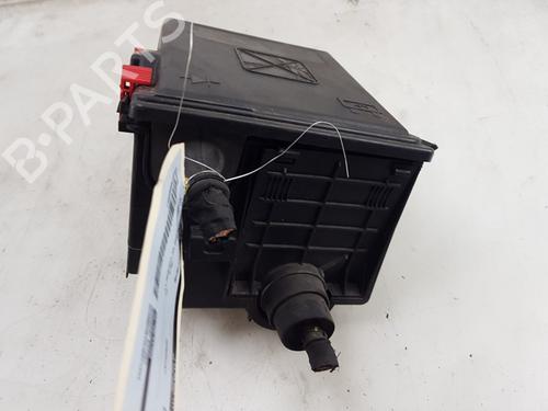 Used Fuse box PEUGEOT 3008 II SUV (MC_, MR_, MJ_, M4_) 1.2 THP/ PureTech 130 (MRHNSM, MRHNSU, MRHNSJ, MRHNYW,... (131 hp) 28715990