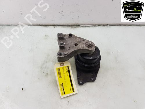 Used Engine mount AUDI A1 Sportback (8XA, 8XF) 1.2 TFSI (86 hp) 18856234